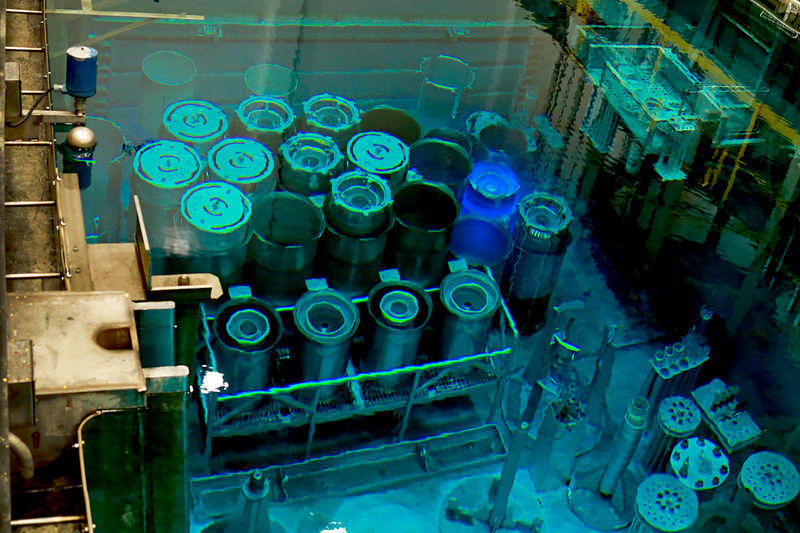 Illustration for article titled Isotope Reactor Basically Looks Like a Sci-Fi Weapon in These Photos
